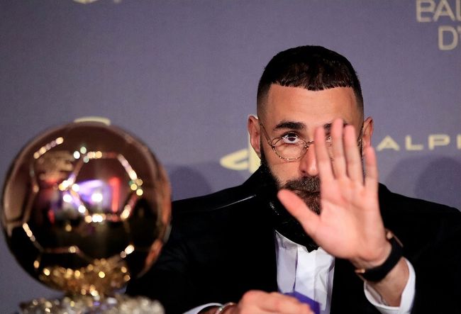 主演新剧《肯尼迪》聚焦著名政治家族 2 堪比时装周!